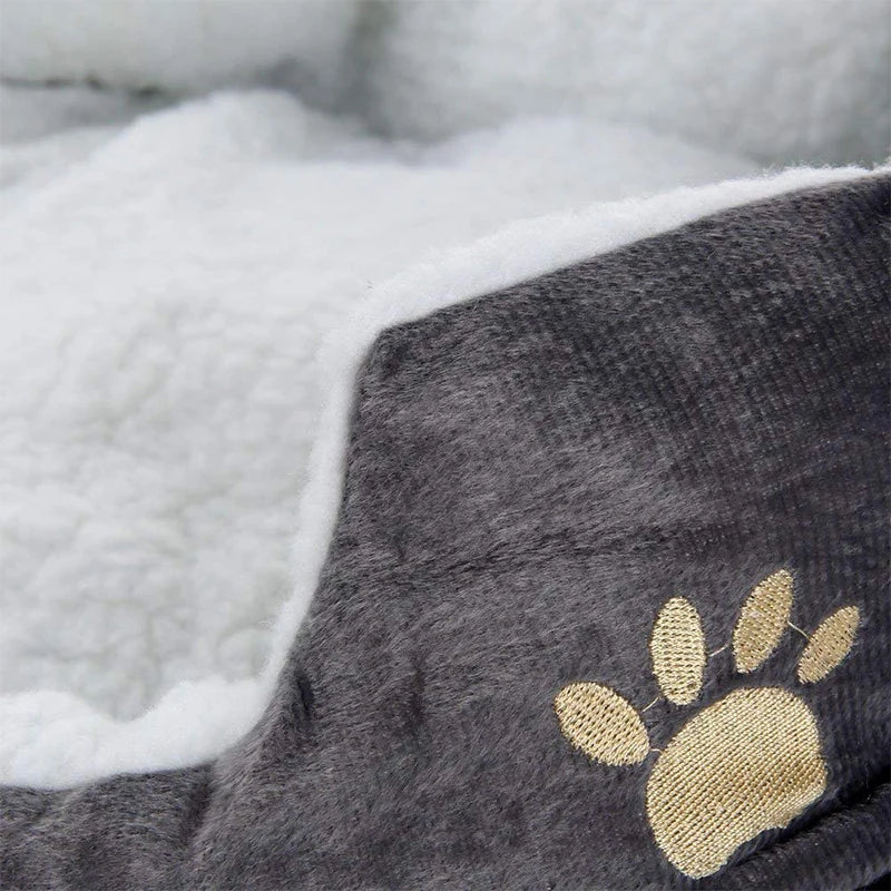 Thick cat and dog bed